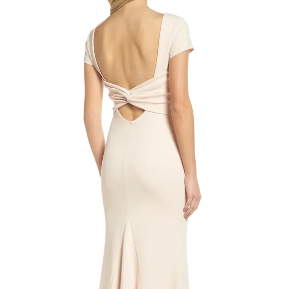 Twist back mermaid gown
